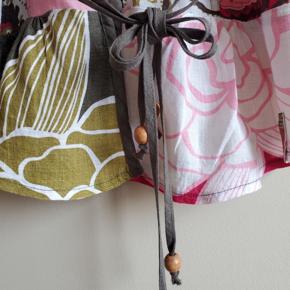 COPY - Vintage 100% Linen patchwork top with buttons and waist strings - Picture 5 of 12